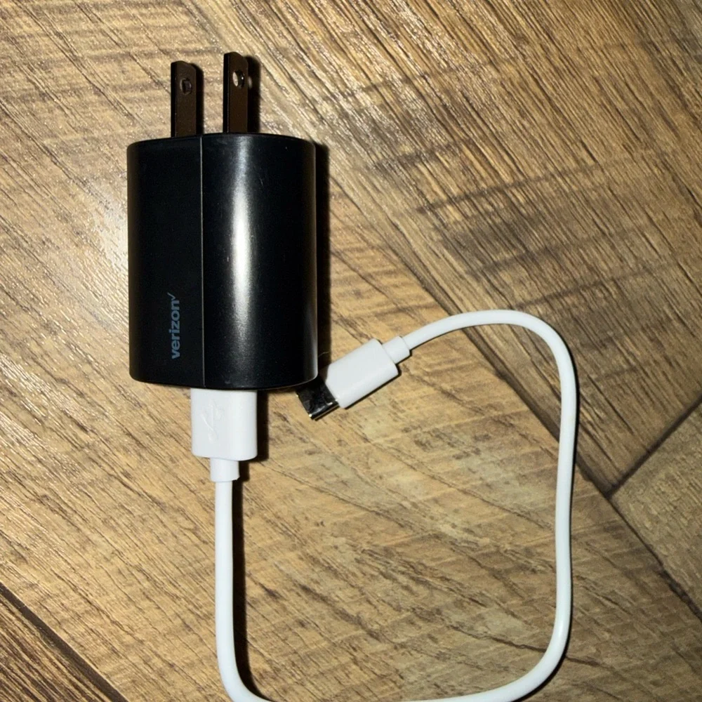 AMAZING VERIZON TRAVEL CORD KIT - USB TO USB-C AND POWER ADAPTER